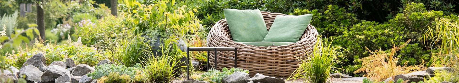 Sommergarten - Gartenmöbel im Ambiente